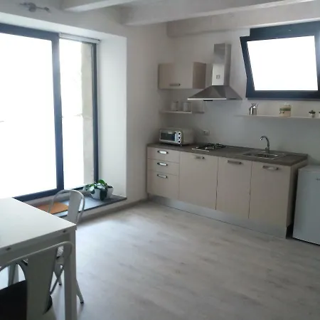 公寓 La Corte Di Aci