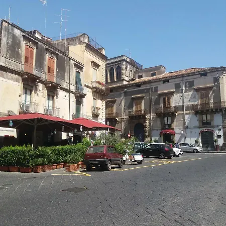 La Corte Di Aci * 阿奇雷亚莱