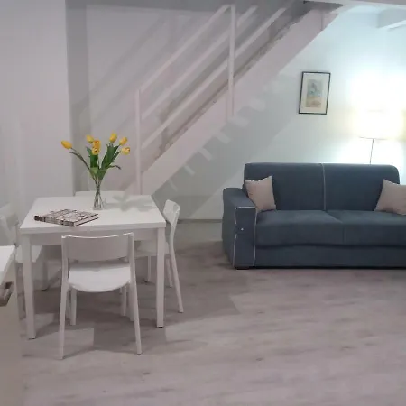 La Corte Di Aci Apartmán *