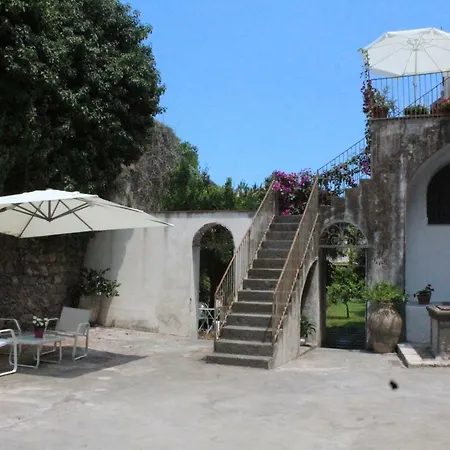 La Corte Di Aci Acireale