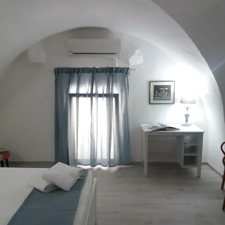 La Corte Di Aci Apartment *