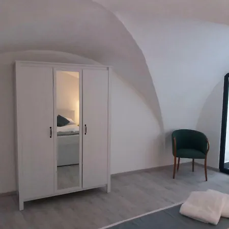 La Corte Di Aci Acireale