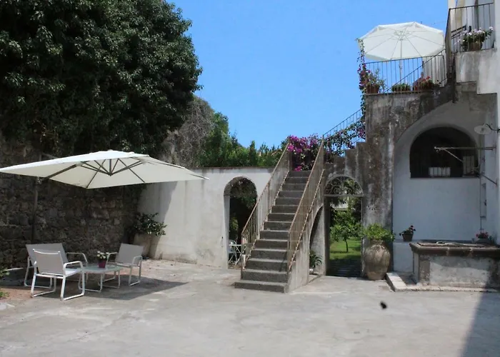 La Corte Di Aci Acireale