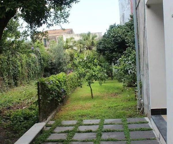 Apartment La Corte Di Aci