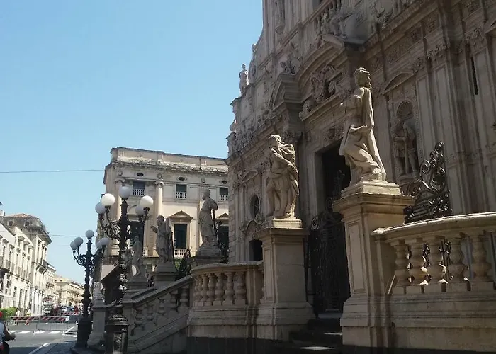 La Corte Di Aci Acireale